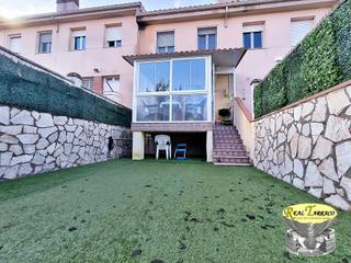 Casa adossada a Valls. Estupenda casa adosada en venta en tranquila zona de valls