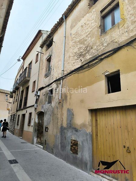 Foto 0654a251-2ff1-408b-944b-2c15555eaca2. Casa amb aparcament a Montblanc