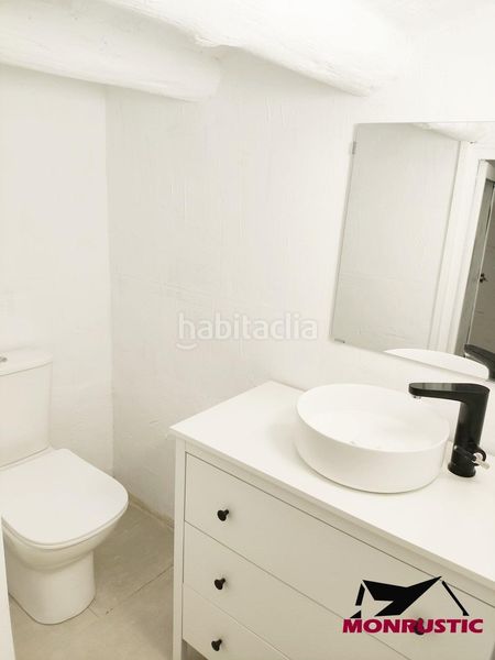 Foto 1acd9391-d521-440e-91c6-1aa73338070c. Casa amb aparcament a Montblanc