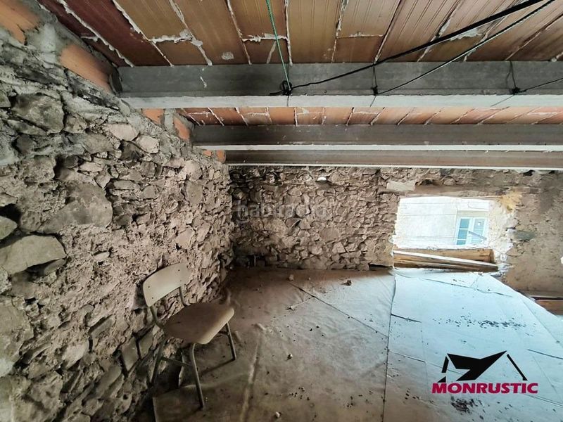 Foto 9248a866-0053-47f8-b3fb-e7d3549ab465. Casa amb aparcament a Montblanc
