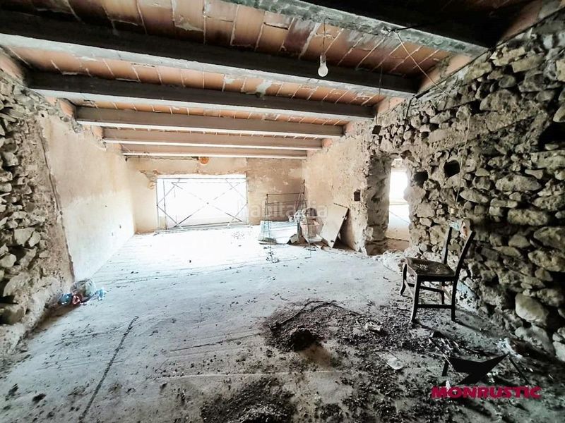 Foto c2c986d8-0ab4-4586-9301-1da8a8e43c12. Casa amb aparcament a Montblanc