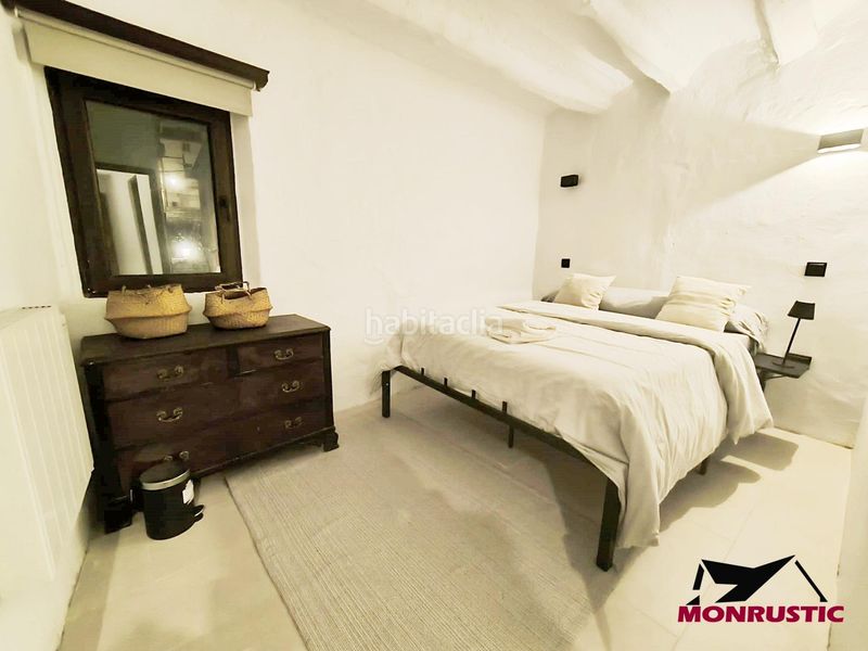 Foto f7d786f0-433e-46ac-add0-7803a6fdb023. Casa amb aparcament a Montblanc