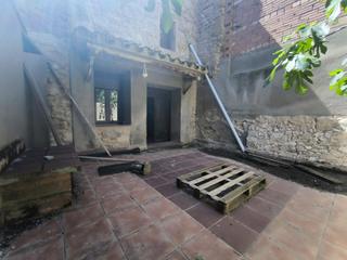 Maison jumelée à Castelldans. Encantadora casa de pueblo en venta con amplios espacios y jardí