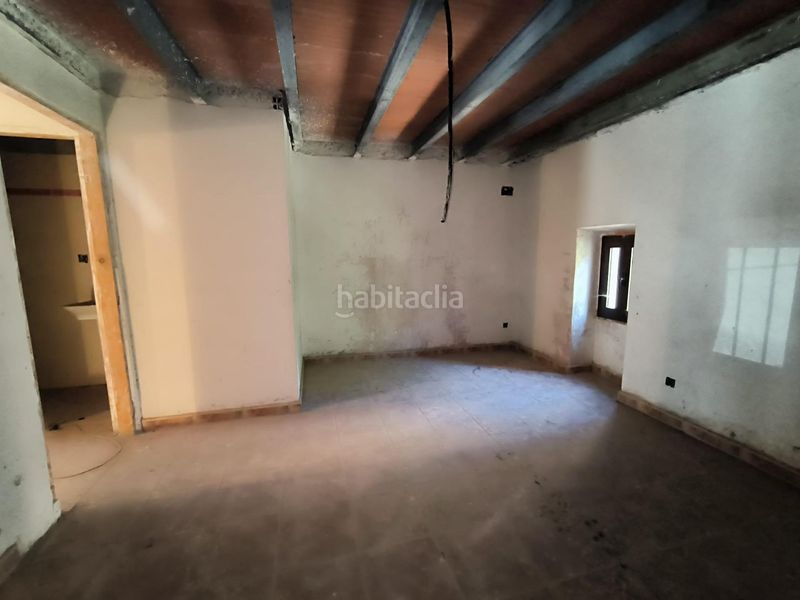 Foto 02c1da8d-4c50-4a00-866d-184a1c44d757. Casa adossada a Castelldans