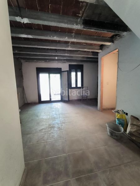 Foto 331cd4dc-bce9-49a7-8625-c1b50e1712a0. Casa adossada a Castelldans