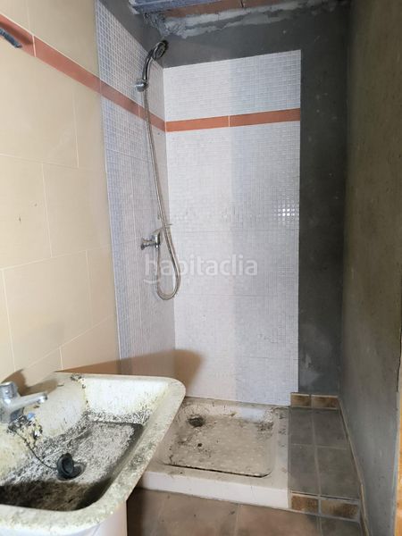 Foto 65d87f16-f99d-43a2-9f44-56e25fe8ecbd. Casa adossada a Castelldans