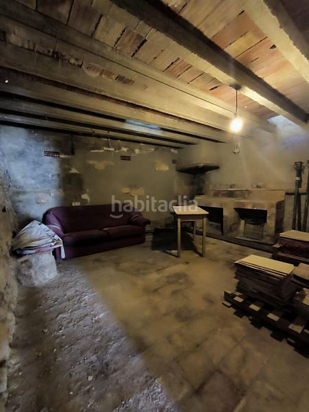 Foto a42eadd4-c386-485f-802b-4149bf70c611. Casa adossada a Castelldans