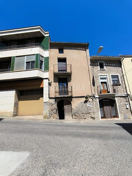 Foto e40cd48e-eac2-454e-a6a4-bf8c3f2628bc. Casa adossada a Castelldans