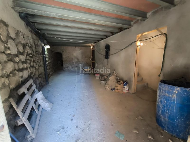 Foto f992fdb6-f908-4bb6-b48b-2bf32dd2b19f. Casa adossada a Castelldans