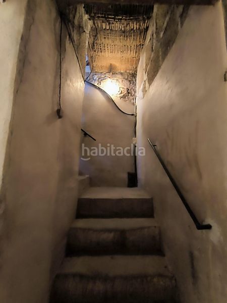 Foto 379eef79-b035-41c9-947a-9153a7a19041. Casa adossada a Albagés (L´)