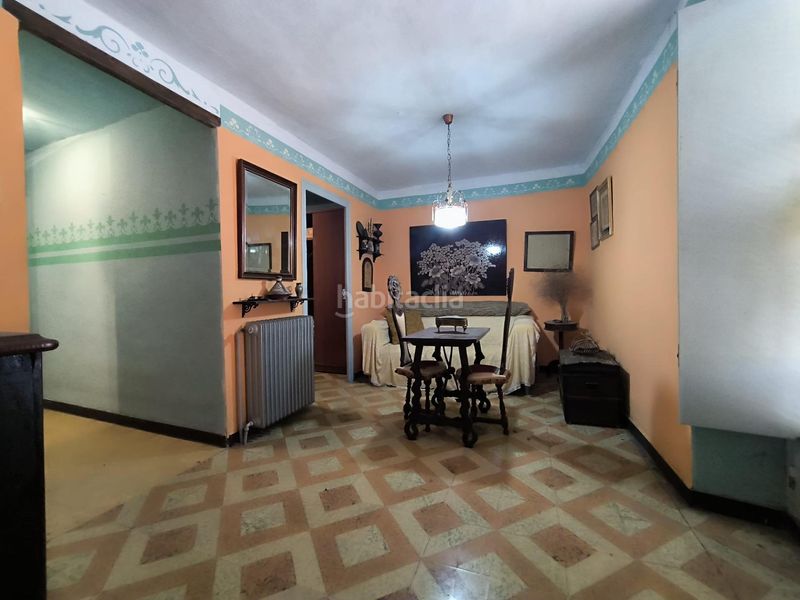 Foto 5201b56d-c2c4-44b2-bb11-7330b56e71e5. Casa adossada a Albagés (L´)