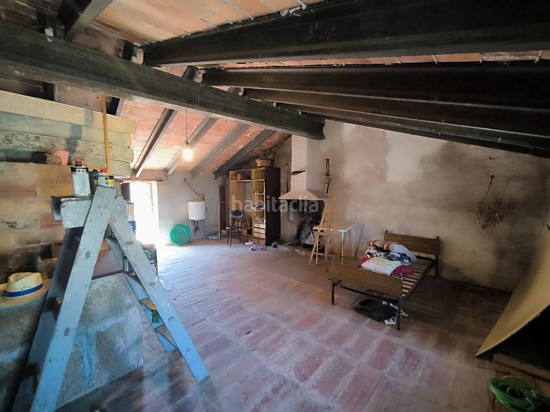 Foto f82ea3cf-e645-4366-b618-ffaa4ad96f08. Casa adossada a Albagés (L´)