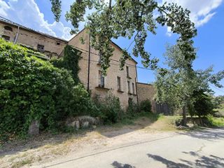 Casa in Pobla de Cérvoles (La). Casa de gran potencial en cerverols con amplios espacios y patri