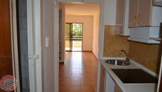 Apartamento en Vandells i lHospitalet de lInfant. Acogedor apartamento en planta baja con terraza y vistas al jard