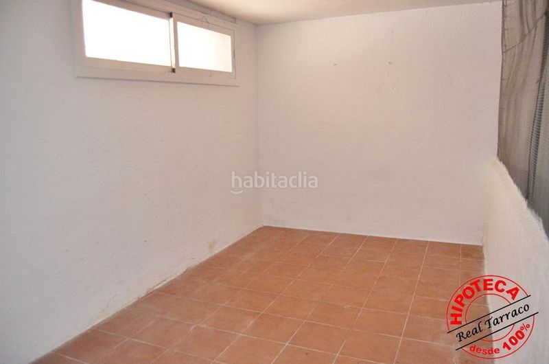 Foto 355f8869-6714-4bdf-9855-b166ab136d0c. Casa adossada amb aparcament piscina a Calafell poble Calafell
