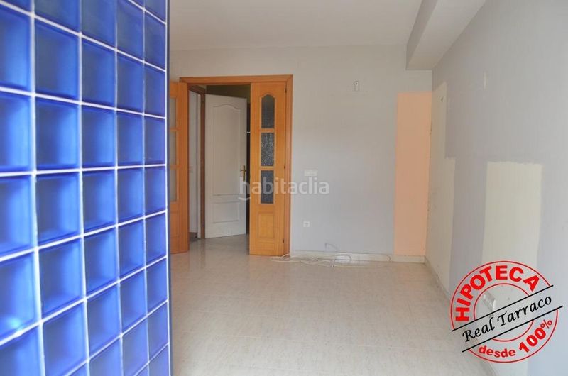 Foto 4c966590-5402-45dd-83a0-bb833726fa9f. Casa adossada amb aparcament piscina a Calafell poble Calafell