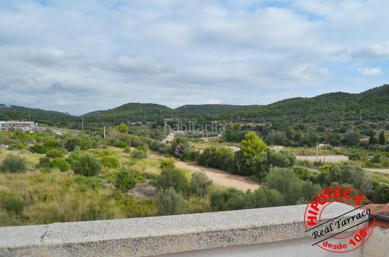 Foto 69cb8f40-6ca0-4105-bf6b-f06f6e9be0d4. Casa adossada amb aparcament piscina a Calafell poble Calafell