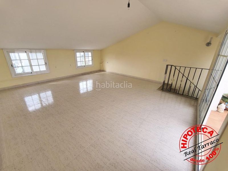 Foto 7979e869-8ed6-43be-890b-2798a44074fb. Casa adossada amb aparcament piscina a Calafell poble Calafell