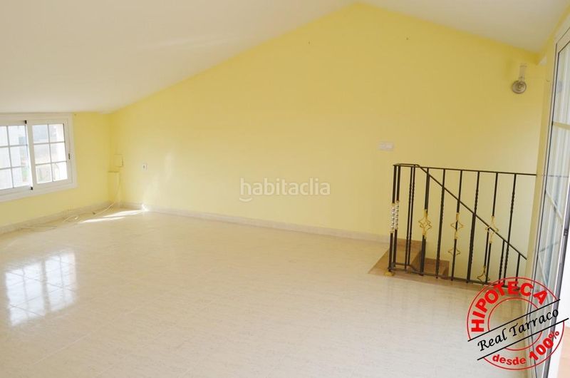Foto 964c63a2-7f6b-42e6-ad87-e1a7272aeff8. Casa adossada amb aparcament piscina a Calafell poble Calafell