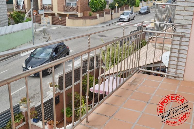 Foto dacba60b-bd51-4bbe-9d42-39645378f672. Casa adossada amb aparcament piscina a Calafell poble Calafell