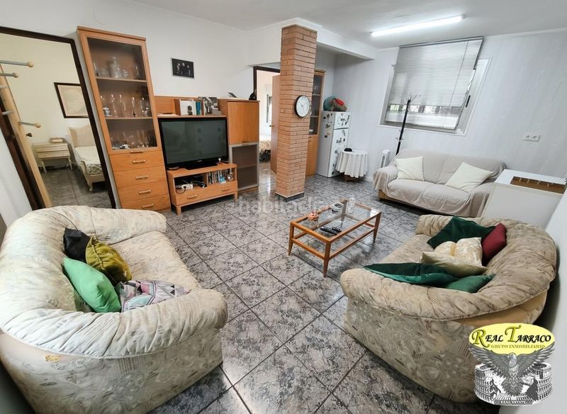 Foto c3289e38-d720-4105-83b0-ee52a245249d. Masia amb piscina a Migjorn Reus