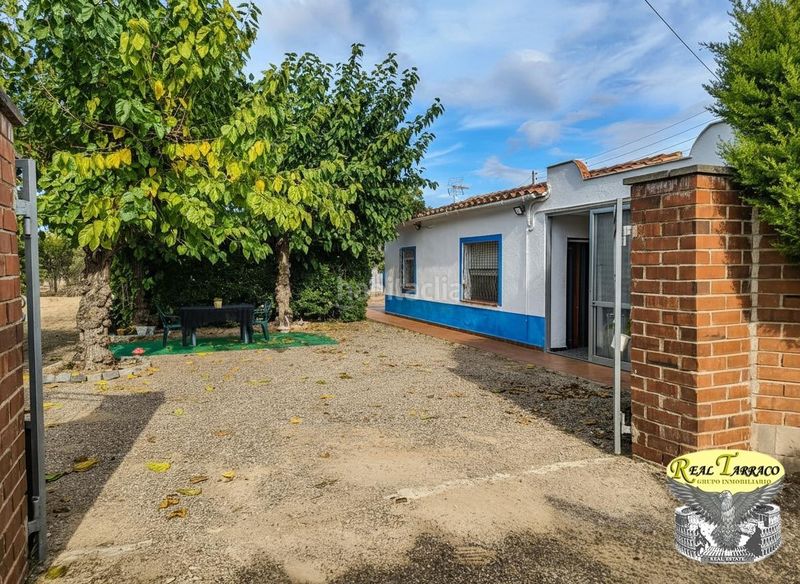Foto d2811603-f99d-4846-b8b7-044f1e41bbe6. Masia amb piscina a Migjorn Reus