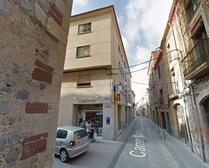 Geschäftsraum in Montbrió del Camp. En venta local en calle major de montbrio del camp