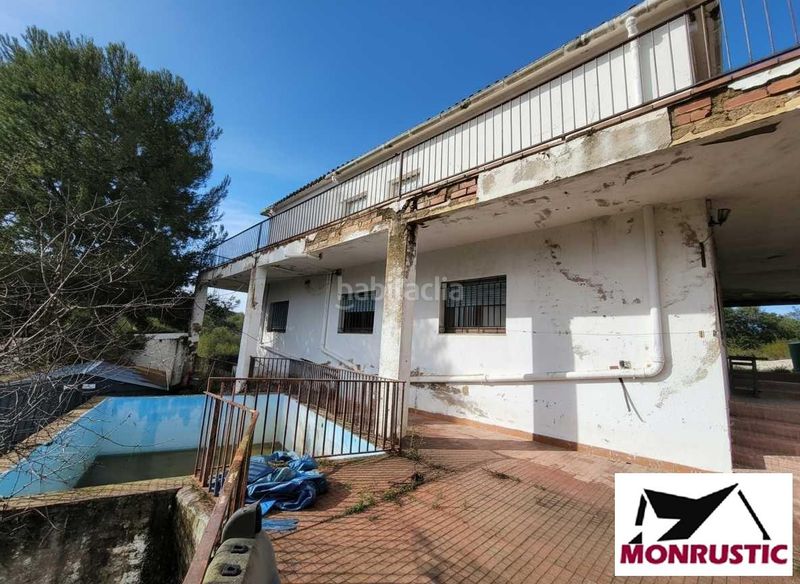 Foto 49636649-f6da-41fc-812d-237340491110. Masia a Masllorenç