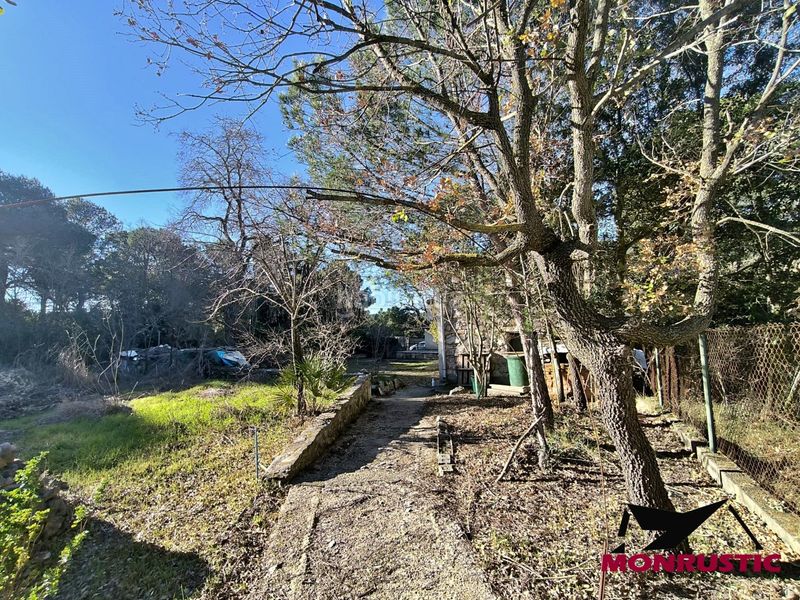 Foto ee5b794e-9d55-4006-bc47-2c5afba36e9c. Terreny residencial a Querol