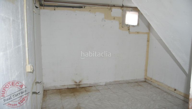 Foto a68deede-1383-4b84-b63c-178452b062f4. Casa adossada amb aparcament a Creixell