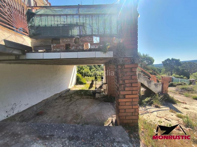 Foto 16ff1ebd-3ac1-44c6-a28c-76a441e97b6b. Masia amb piscina a Querol