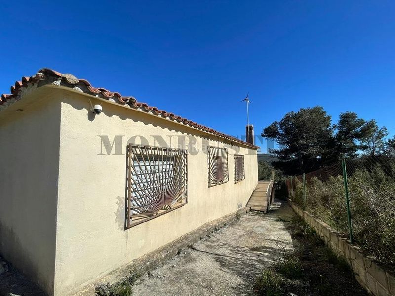 Foto 57c4c42e-84a1-4e30-a2cc-b6a793595c3d. Masia amb piscina a Querol