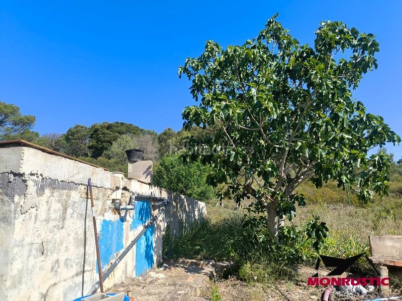 Foto c464af05-a965-4226-bf9c-1b4d8e0c4064. Masia amb piscina a Querol