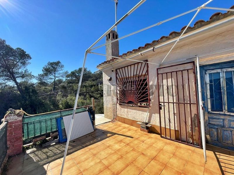 Foto d3ae7829-77f2-49ae-871e-d1a8be15e3ce. Masia amb piscina a Querol