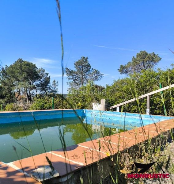 Foto ed3ad217-04e8-4a85-80c1-62100a35a7e9. Masia amb piscina a Querol
