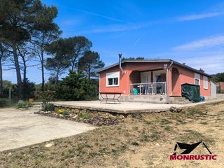 Masía en Querol. Encantadora casa en plena naturaleza con 2.000 m2 de parcela