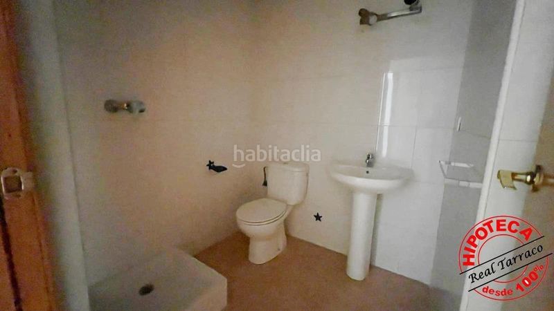 Foto f6087bbb-565e-4860-a286-0cd0f8db625a. Pis amb calefacció aparcament a Valls