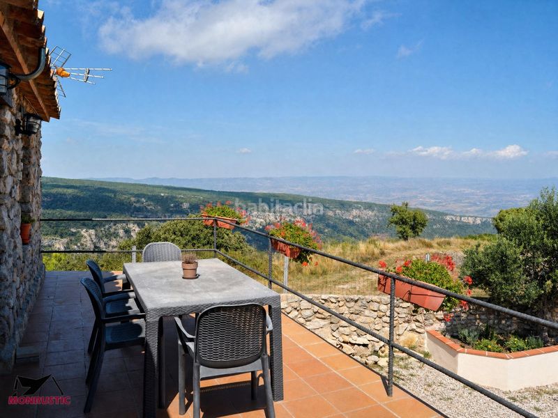 Foto bad43d0a-1bdb-4a83-be2f-b9d42a981513. Casa amb aparcament a Montblanc
