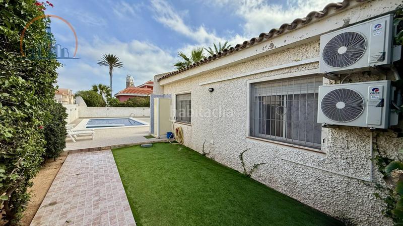 Foto 9e6c38b8-ad8b-4f52-9e0e-05c346f37095. Chalet with parking pool in Playa del Galán Manga del Mar Menor (La)