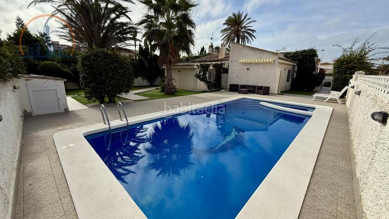 Foto a98c6dac-05d3-4e3e-adfd-db1e9932396a. Chalet with parking pool in Playa del Galán Manga del Mar Menor (La)