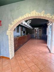 Local commercial à Passeig Marítim. Se venden conjuntamente un bar restaurante y un local comercial