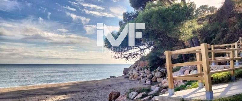 Foto 3d4fcb06-abae-47e8-b253-bf5978603217. Pis a Passeig Marítim Miami Platja