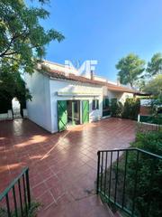 Reihenhaus in El Casalot. En miamiplatja