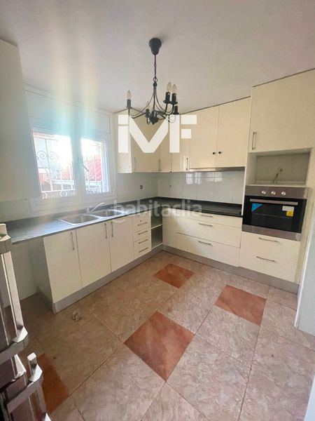 Foto 137044da-4da2-4408-a94d-b338f3dfe822. Xalet a Centre Miami Platja