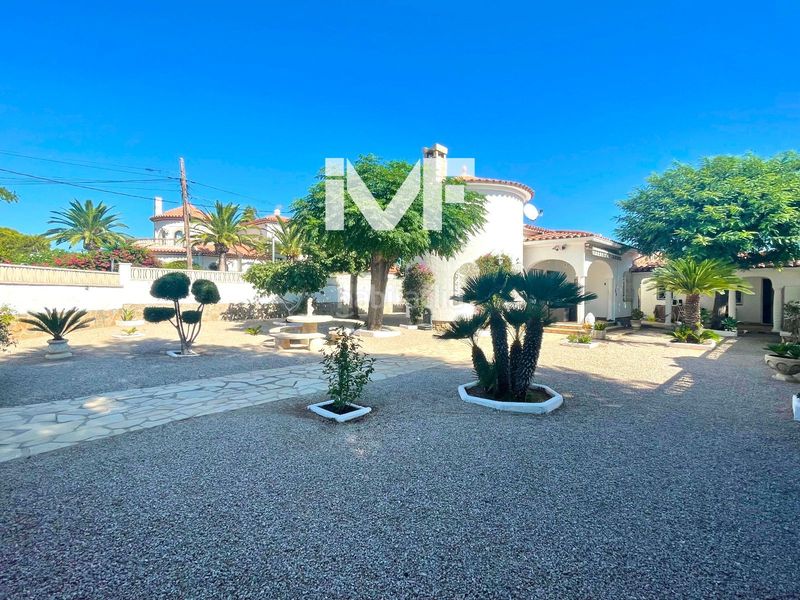 Foto cd5e6ae8-a787-4904-8fe6-4908e5aa84e3. Xalet a Centre Miami Platja