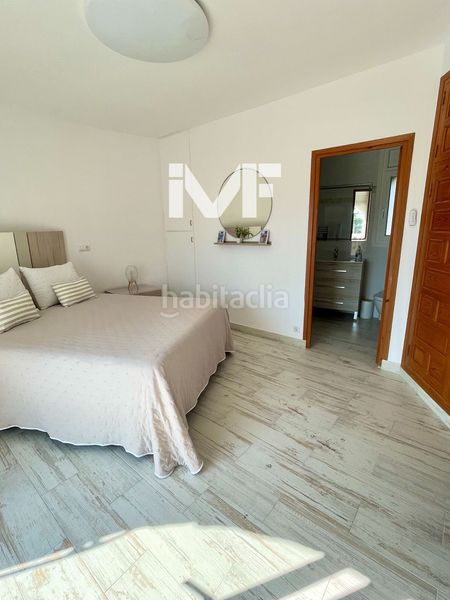 Foto 683b175b-4434-4776-8835-792dd7f22f55. Xalet amb aparcament piscina a Centre Miami Platja