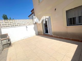 Apartment in Centre. Apartamento en planta baja en el centro de miami platja con jard