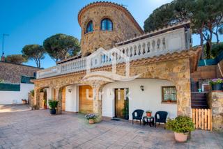 Xalet  Carrer víctor català. Casa en playa de aro