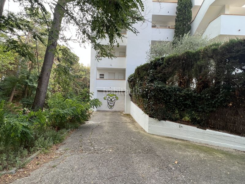 Foto 18195396-598f-4d3d-a434-86a08e32e7a6. Aparcament cotxe a carrer hortènsia 2 a Los Pinos-Politur Platja d´Aro