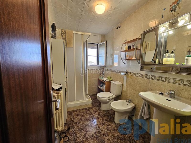 Foto 75d53206-f98f-4839-9d58-b35cfe0f1801. Casa aparellada amb xemeneia aparcament a Sant Joan - Vilarromà Palamós